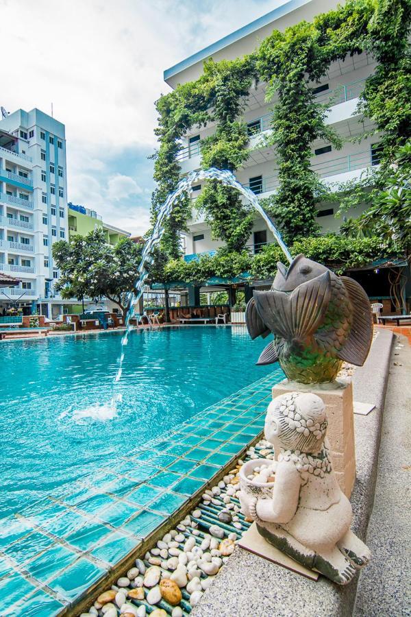 Sutus Court 7 Hotel Pattaya Exterior photo